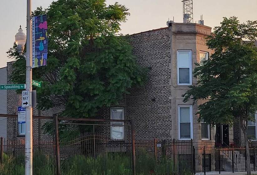 ペンション Chicago Avenue Inn