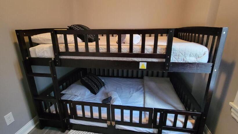 ペンション Chicago Avenue Inn