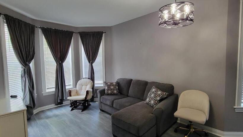 ペンション Chicago Avenue Inn