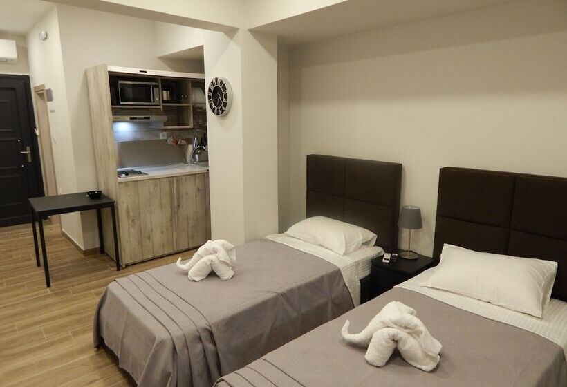 Пансион Nioplias Luxury Apartments Pefkohori