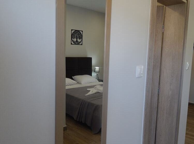 Пансион Nioplias Luxury Apartments Pefkohori