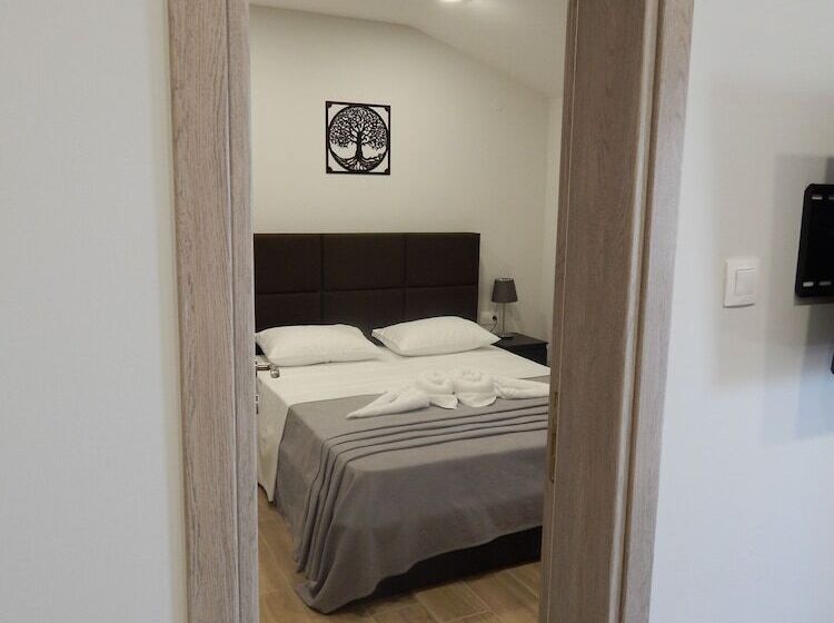 Пансион Nioplias Luxury Apartments Pefkohori