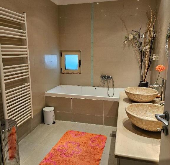 פנסיון Room In Guest Room   Guest Apartment Within A Villa In Lagonissi