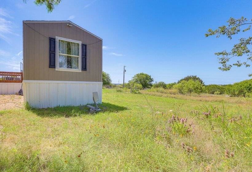 Pet Friendly Kempner Escape Near Parks & Trails!