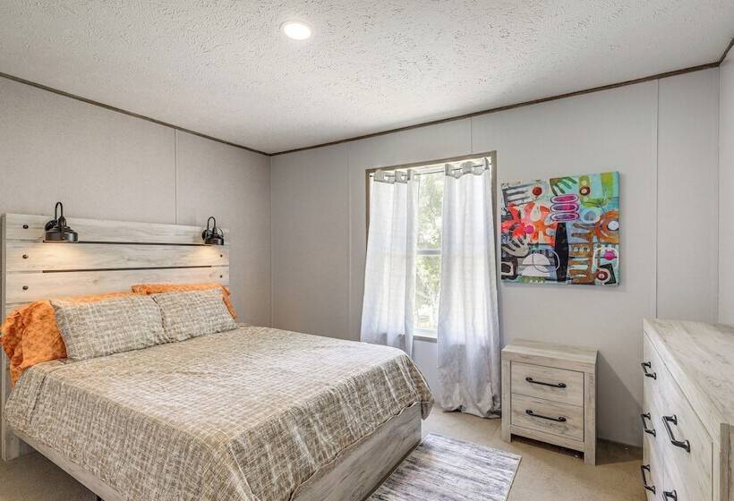 Pet Friendly Kempner Escape Near Parks & Trails!