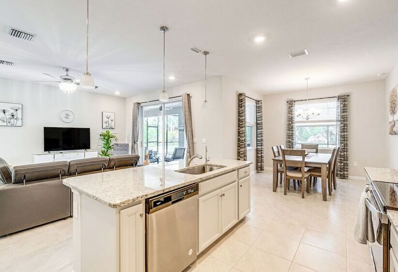 Pet Friendly Port Charlotte Home W/ Gas Grill!