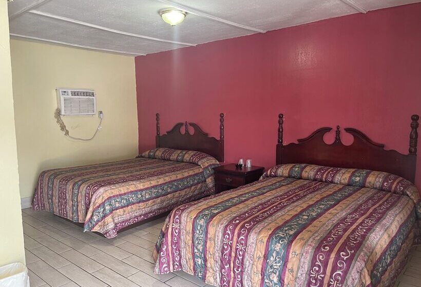 Plaza Motel
