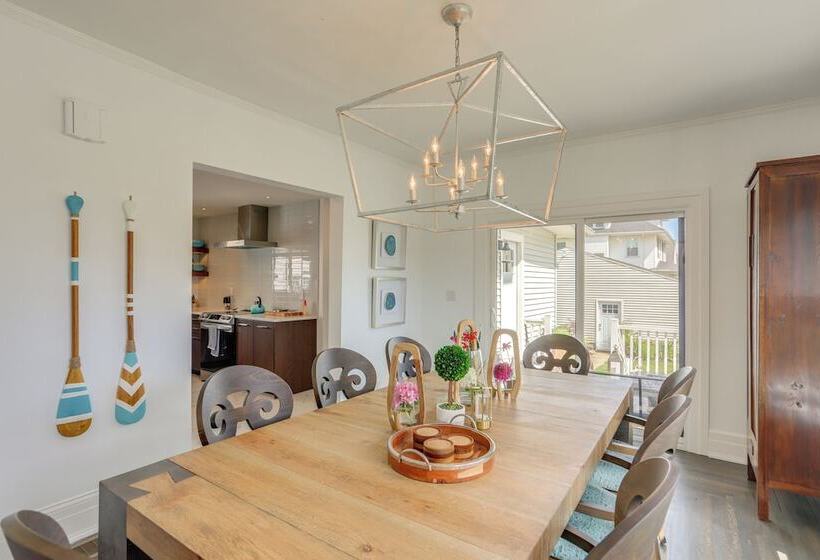 Port Clinton Home W/ Lake View   Walk To Beach!