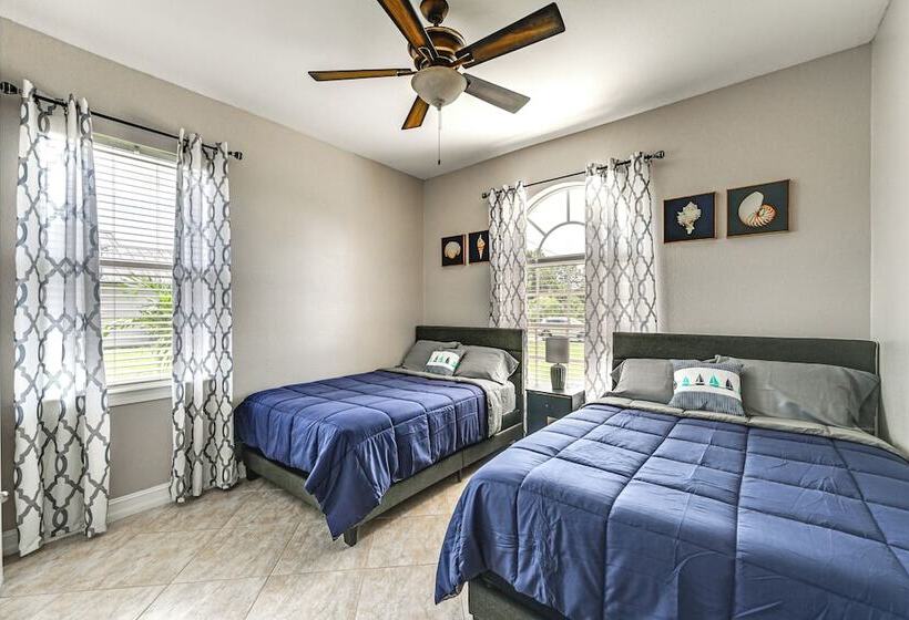 Golf & Hike: Lehigh Acres Home W/ Pool & Lanai