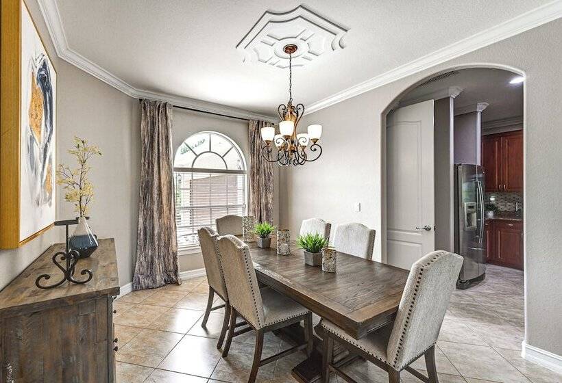 Golf & Hike: Lehigh Acres Home W/ Pool & Lanai