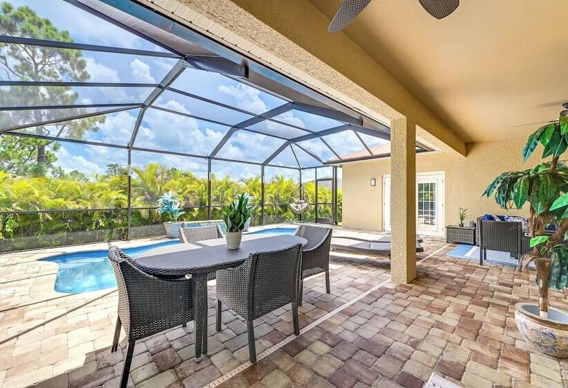 Golf & Hike: Lehigh Acres Home W/ Pool & Lanai