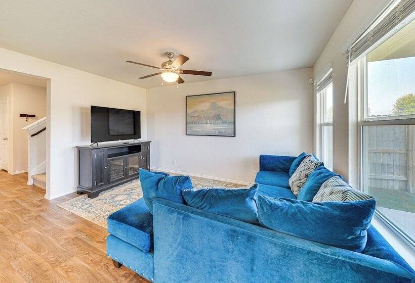 San Antonio Home W/ Pool Access: 11 Mi To Seaworld