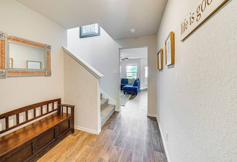 San Antonio Home W/ Pool Access: 11 Mi To Seaworld