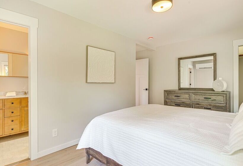 Saratoga Springs Home W/ Hot Tub: Walk To Downtown