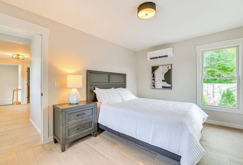 Saratoga Springs Home W/ Hot Tub: Walk To Downtown