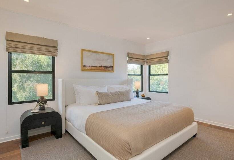 Silver Screen By Avantstay Luxe Backyard Escape