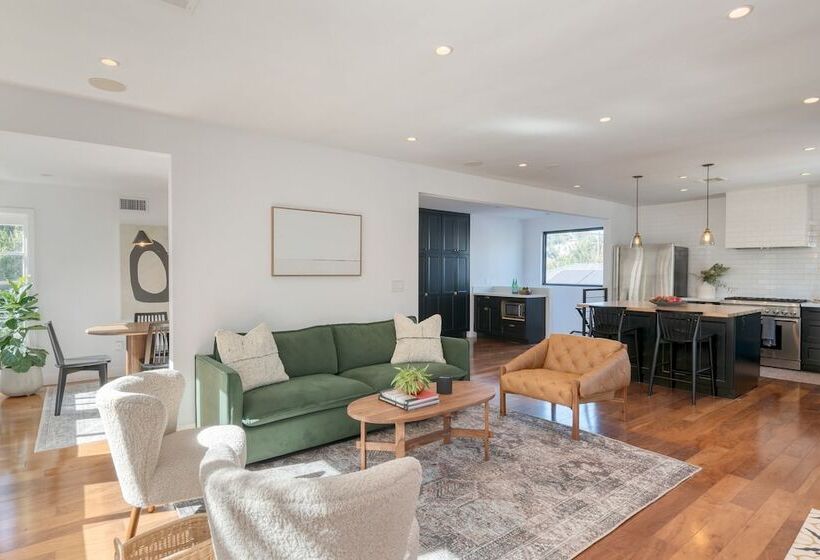 Silver Screen By Avantstay Luxe Backyard Escape