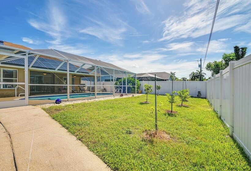 3 Mi To Beach: Gem W/ Pool In Cape Coral!