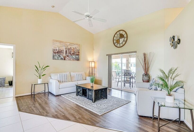 3 Mi To Beach: Gem W/ Pool In Cape Coral!