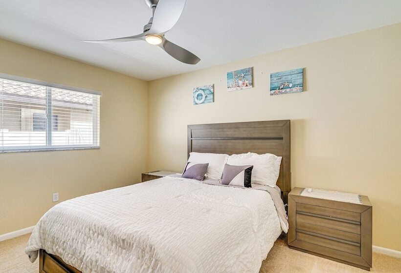 3 Mi To Beach: Gem W/ Pool In Cape Coral!