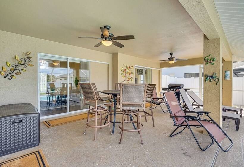3 Mi To Beach: Gem W/ Pool In Cape Coral!