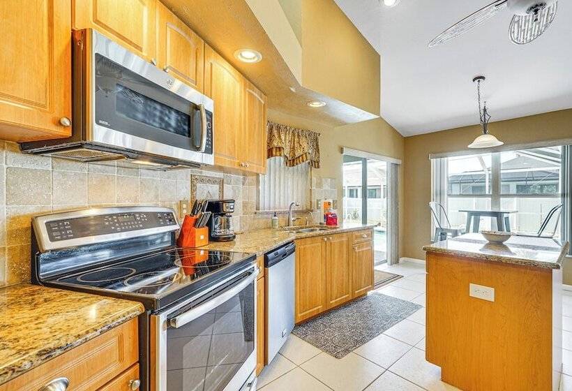 3 Mi To Beach: Gem W/ Pool In Cape Coral!