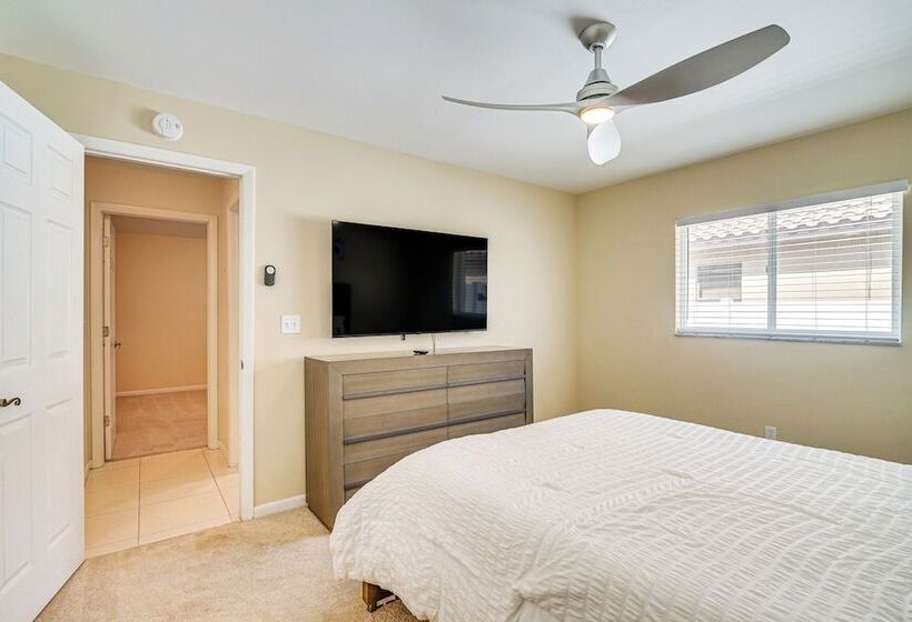 3 Mi To Beach: Gem W/ Pool In Cape Coral!