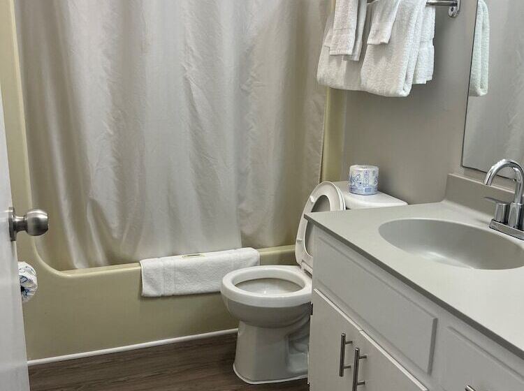 The Moorings Hotel And Marina