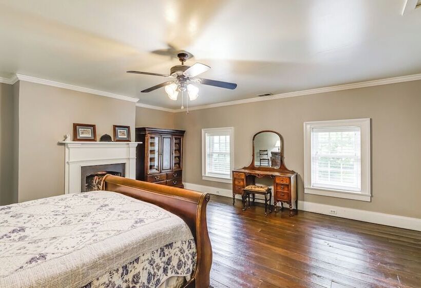 Vineyard Retreat At George Vest Historical Home