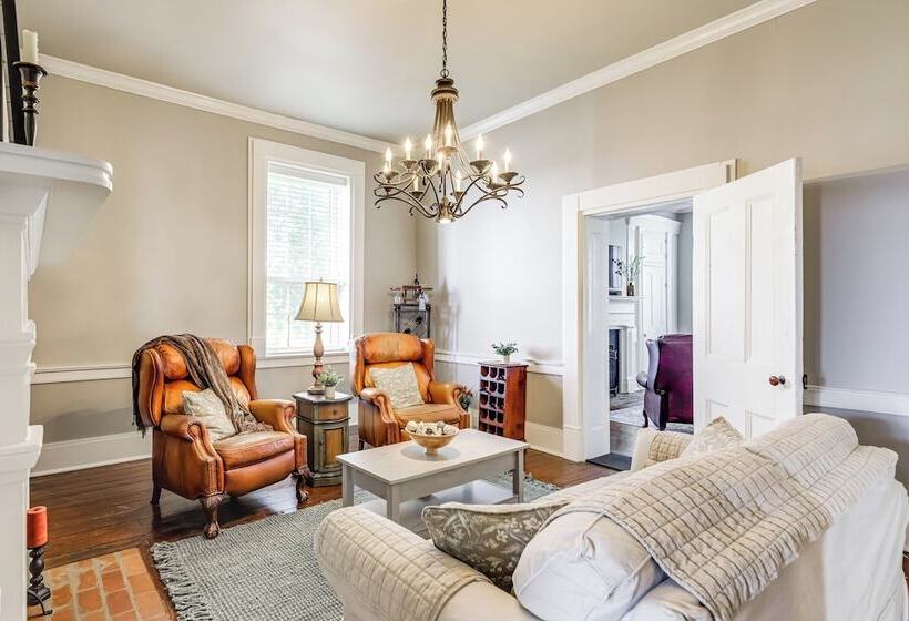 Vineyard Retreat At George Vest Historical Home