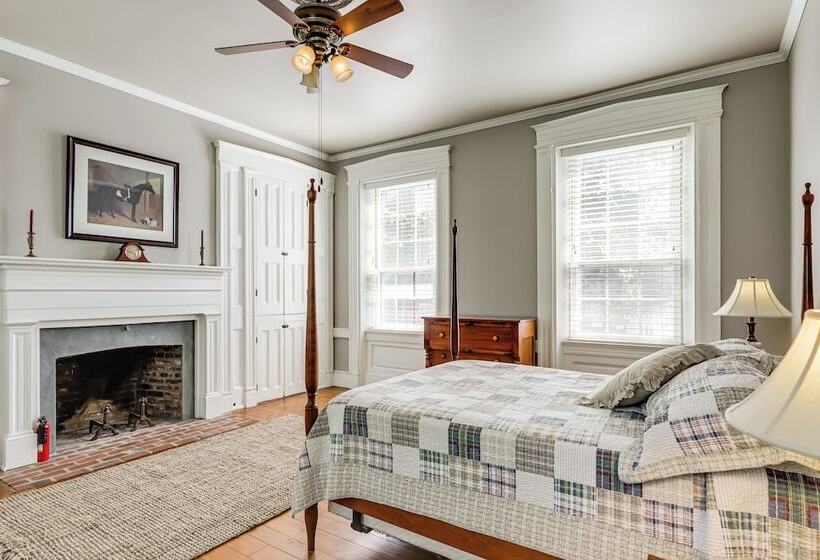 Vineyard Retreat At George Vest Historical Home