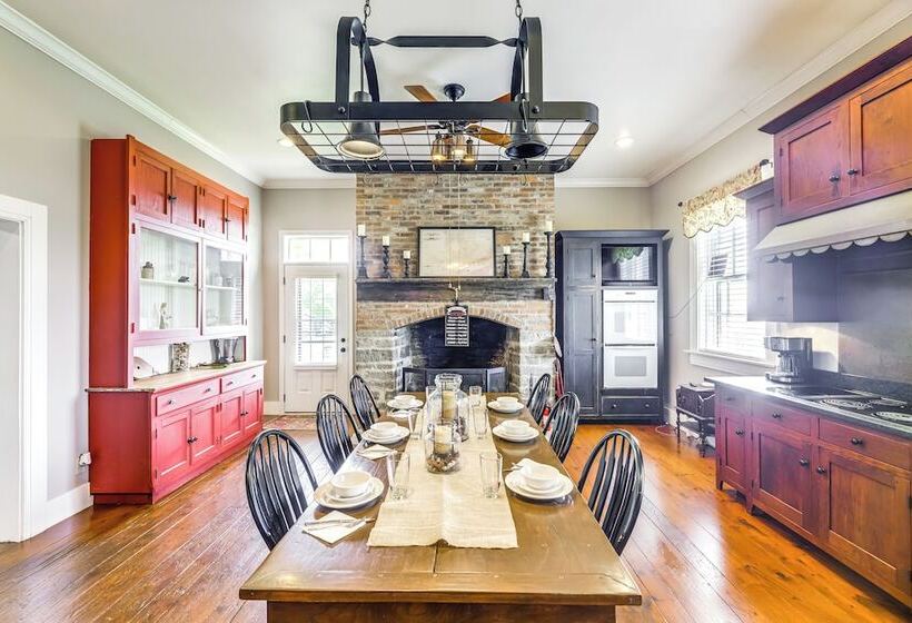 Vineyard Retreat At George Vest Historical Home