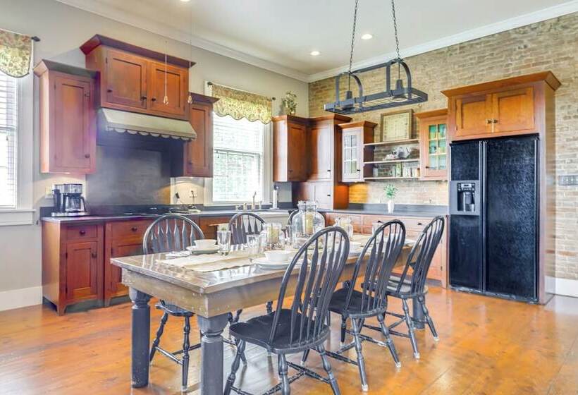 Vineyard Retreat At George Vest Historical Home