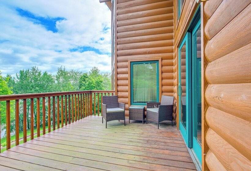 Waterfront Central Wisconsin Cabin W/ Indoor Pool!