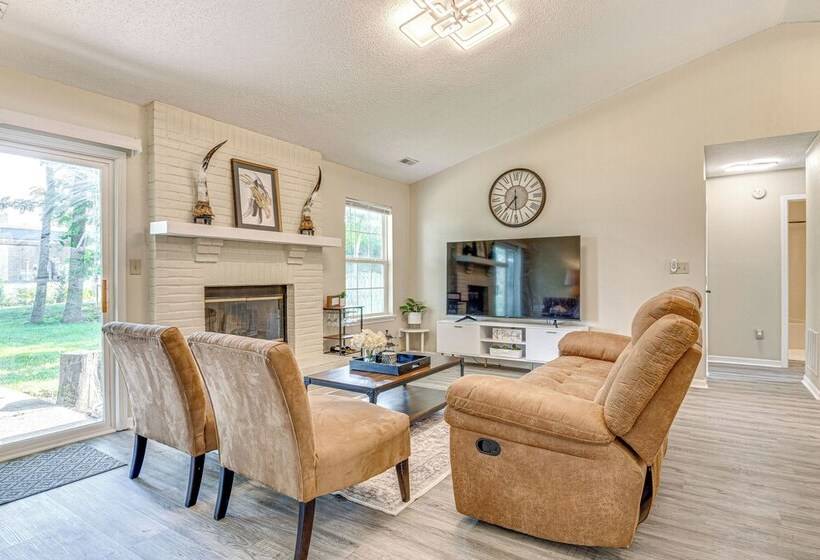 Westfield Home W/ Furnished Patio: 2 Mi To Park St