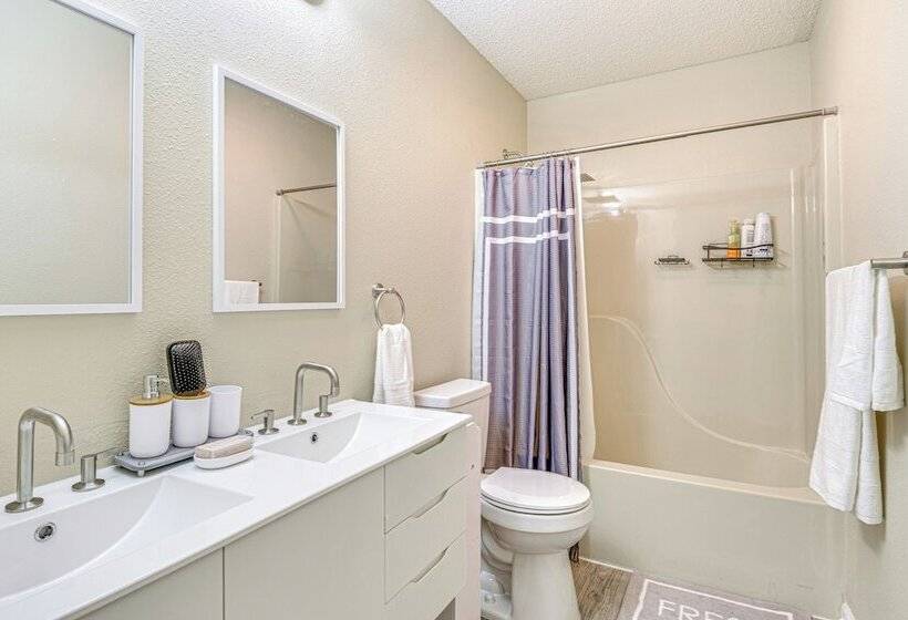 Westfield Home W/ Furnished Patio: 2 Mi To Park St