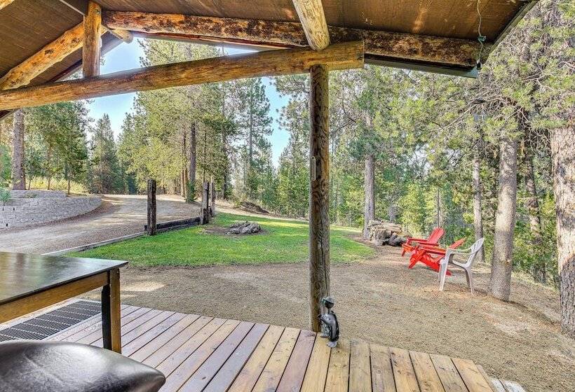 Woodsy Cabin Retreat ~ 4 Mi To Crescent Lake!