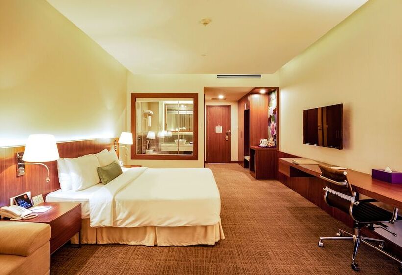 Becamex Hotel New City