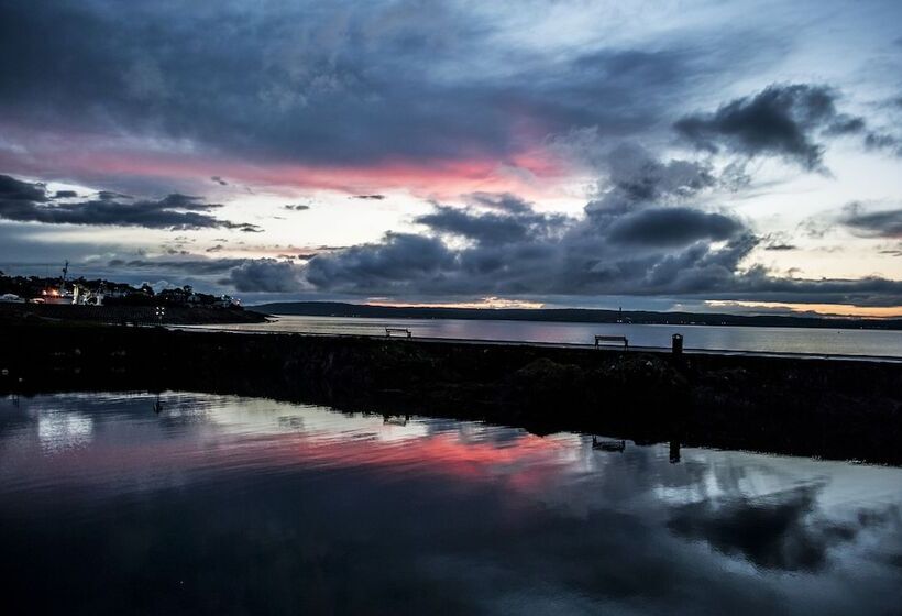 Bed and Breakfast 30seacliff