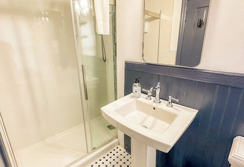 مبيت وإفطار Beachliner