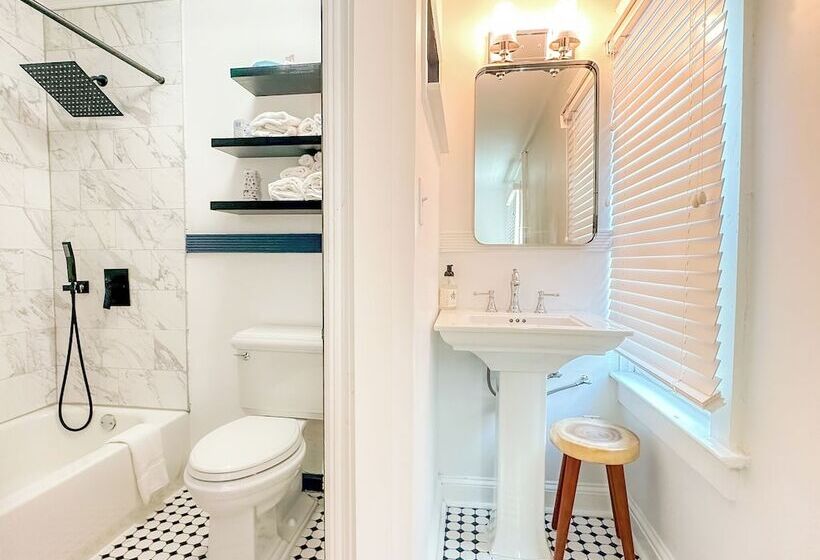 مبيت وإفطار Beachliner