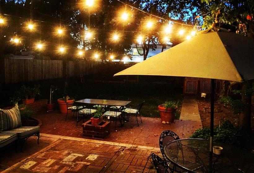 צימר Bordeaux Inn Lodi