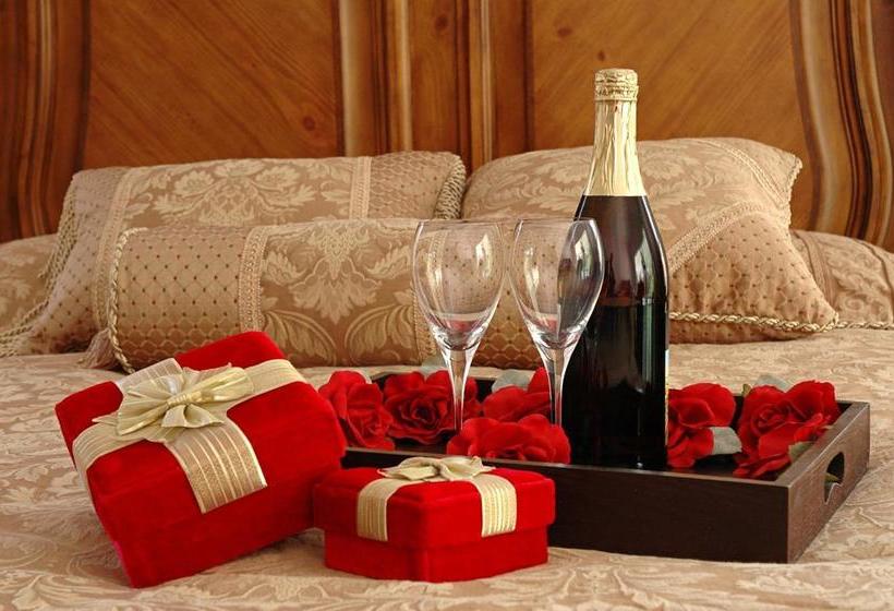 צימר Bordeaux Inn Lodi