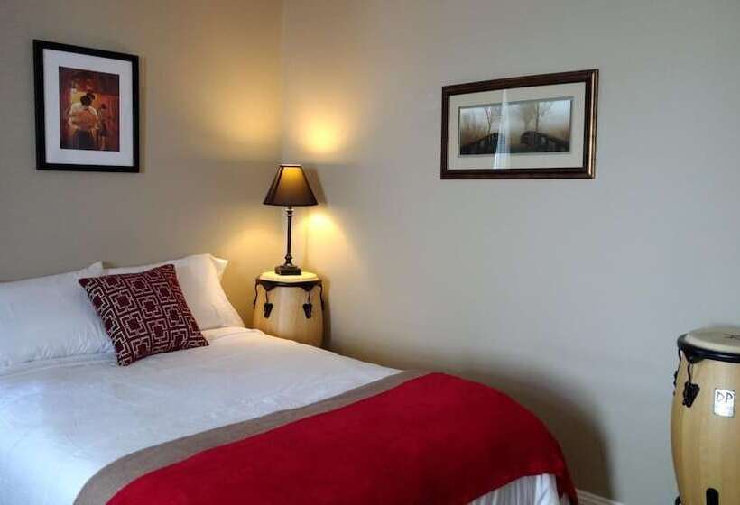 تختخواب و صبحانه Carraway Guest House