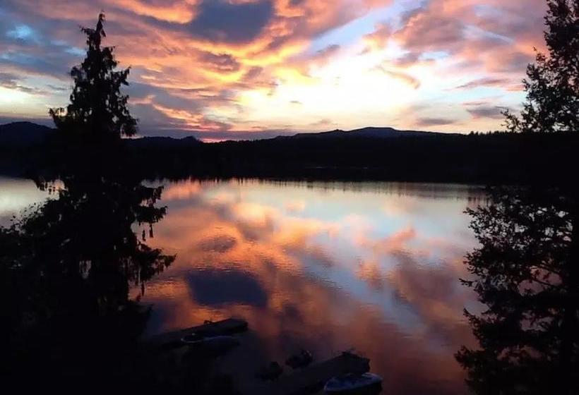 مبيت وإفطار Inn At The Lake