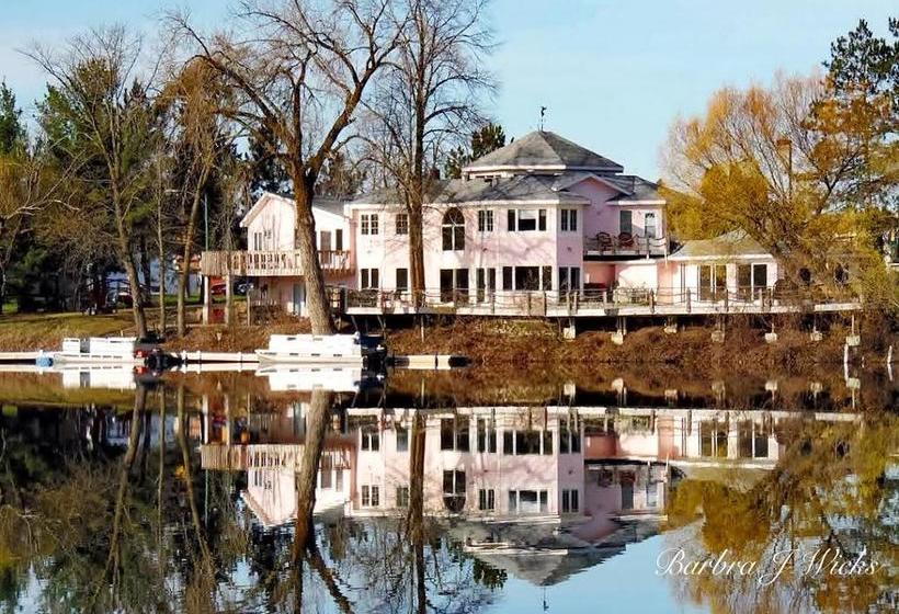 تختخواب و صبحانه Red Bridge Inn