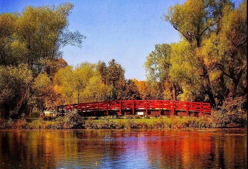 مبيت وإفطار Red Bridge Inn