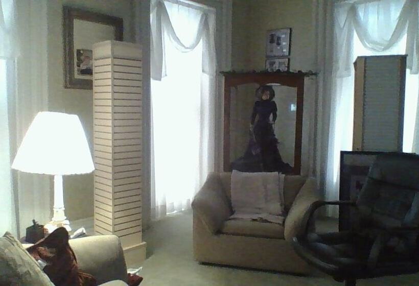 Bed and Breakfast Rose Corner Inn