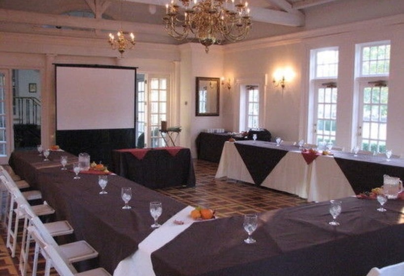 مبيت وإفطار The Bykenhulle House