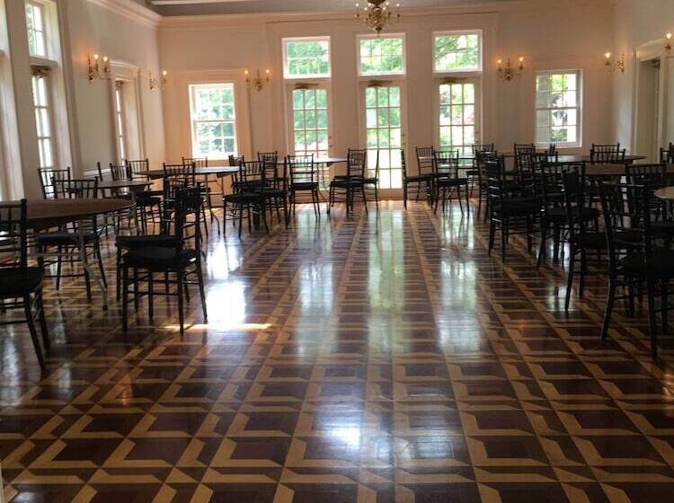 مبيت وإفطار The Bykenhulle House